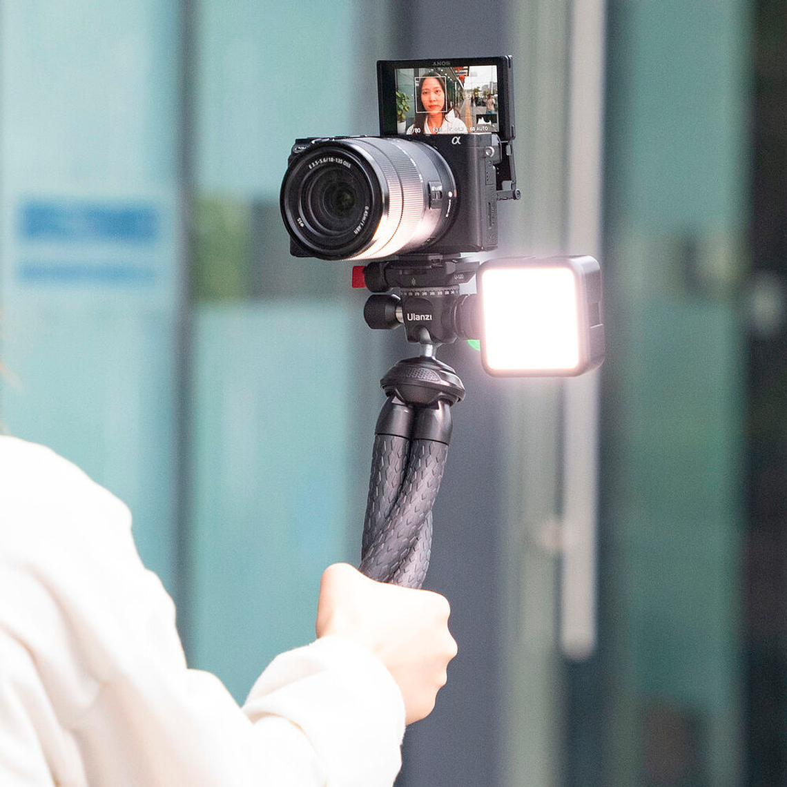 Ulanzi MT-35 Octopus Mini Trípode Flexible Cabezal Panorámico Desmontable 22