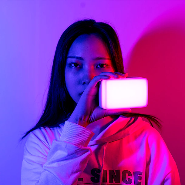 Ulanzi VL120 RGB Lámpara de Leds Con 20 Efectos Lumínicos 16