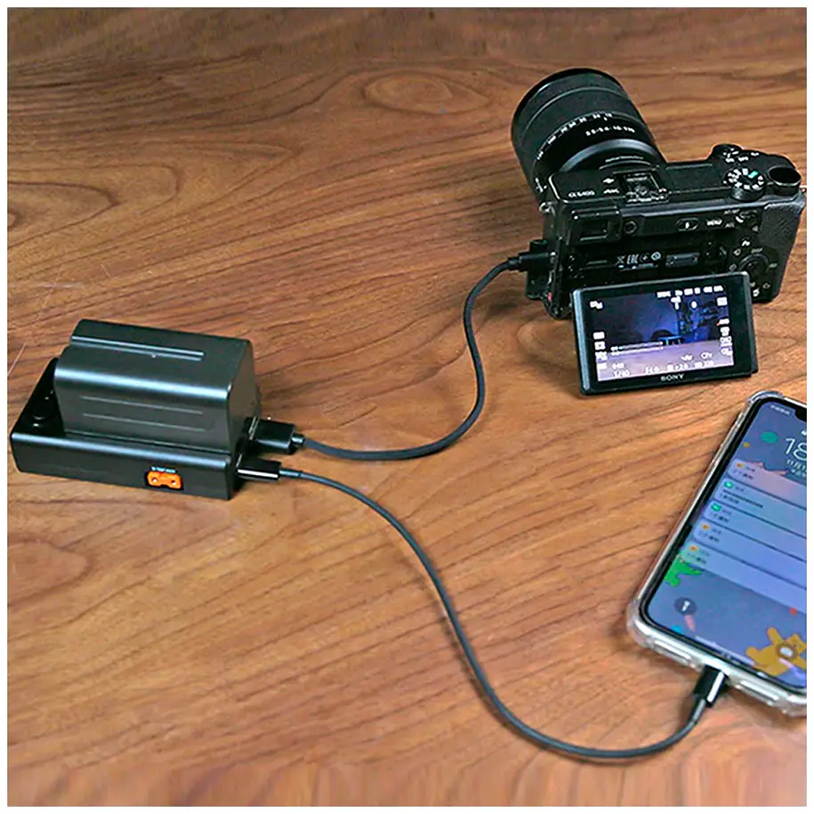 Ulanzi NP-F01 Cargador de batería multifuncional 4