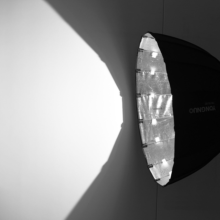 Yongnuo YN16-80 Softbox Parabólico de Montura Bowens 14