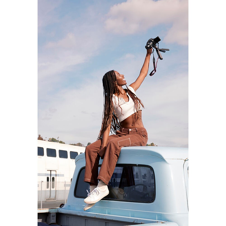 CANON EOS R50 RF-S 18-45mm f/4.5-6.3 IS STM 15