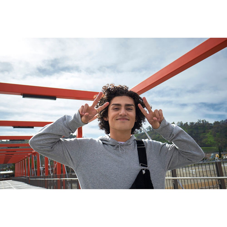 Canon EOS R50 RF-S 18-45mm f/4.5-6.3 IS STM + RF-S 55-210mm f/5-7.1 IS STM 19