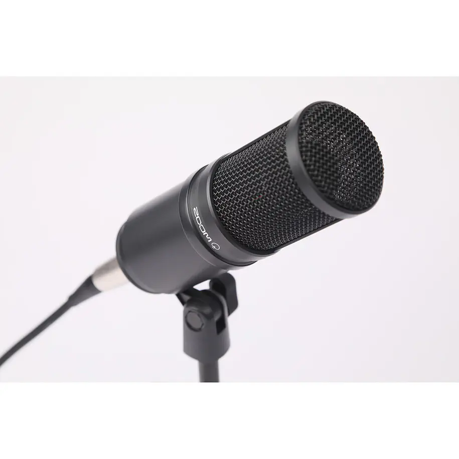 Zoom ZDM-1PMP Pack Podcast Micrófono Profesional Con Audífonos y Trípode 5