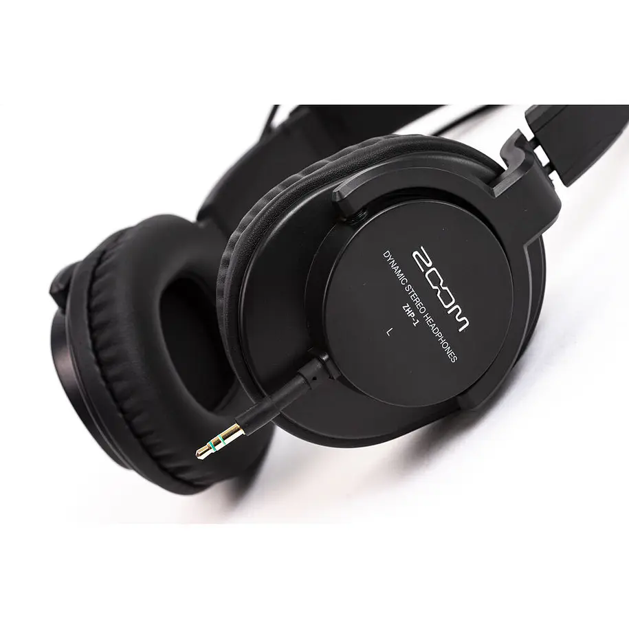 Zoom ZDM-1PMP Pack Podcast Micrófono Profesional Con Audífonos y Trípode 13