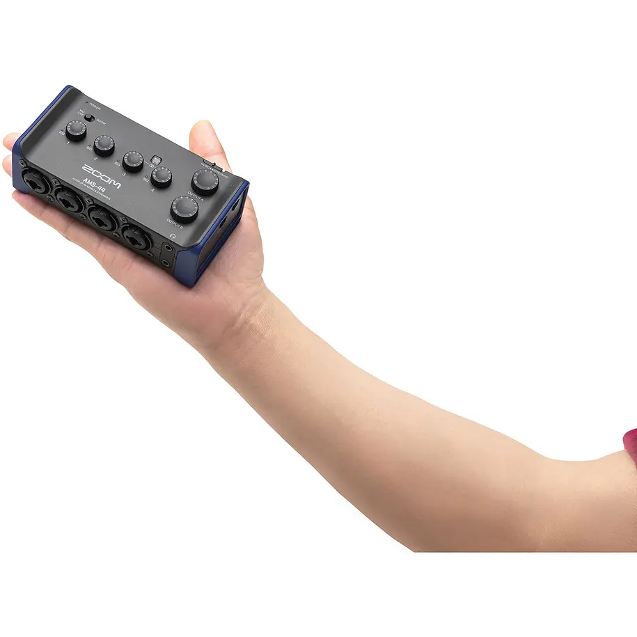 Zoom AMS-44 2x4 USB Interfaz de Audio Para Streaming y Músicos 9