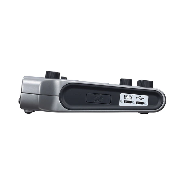 Zoom PodTrak P4 Grabador de podcasts multipista portátil 8