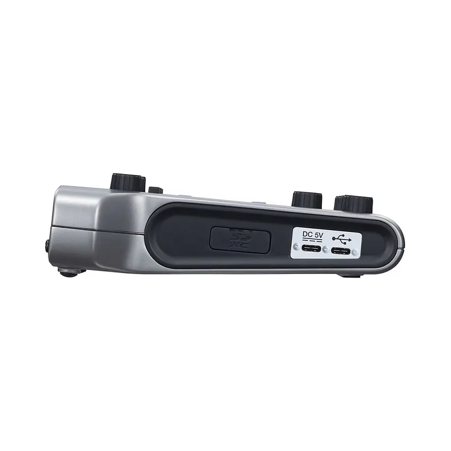 Zoom PodTrak P4 Grabador de podcasts multipista portátil 8