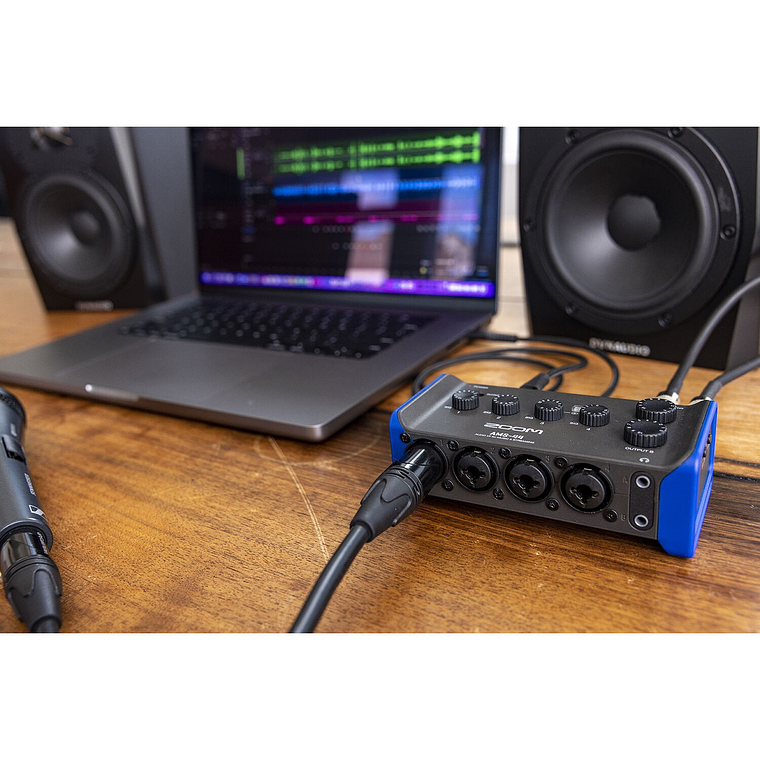 Zoom AMS-44 2x4 USB Interfaz de Audio Para Streaming y Músicos 14