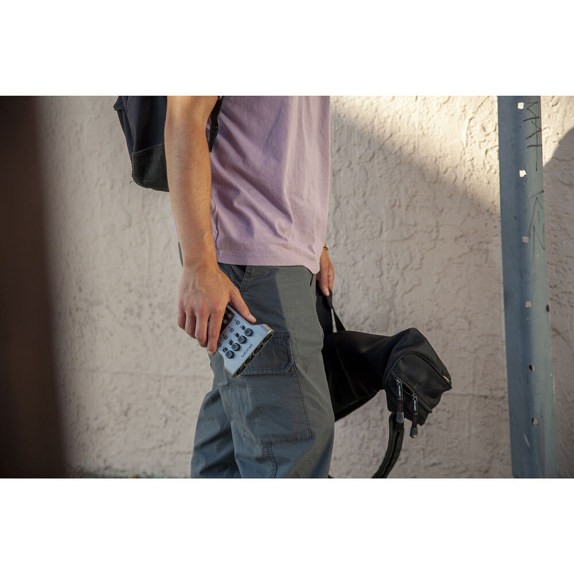 Zoom PodTrak P4 Grabador de podcasts multipista portátil 15