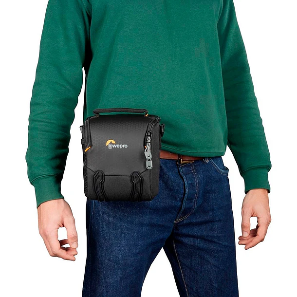Lowepro Adventura SH 120 III (Black) bolso con diseño liviano y resistente 9