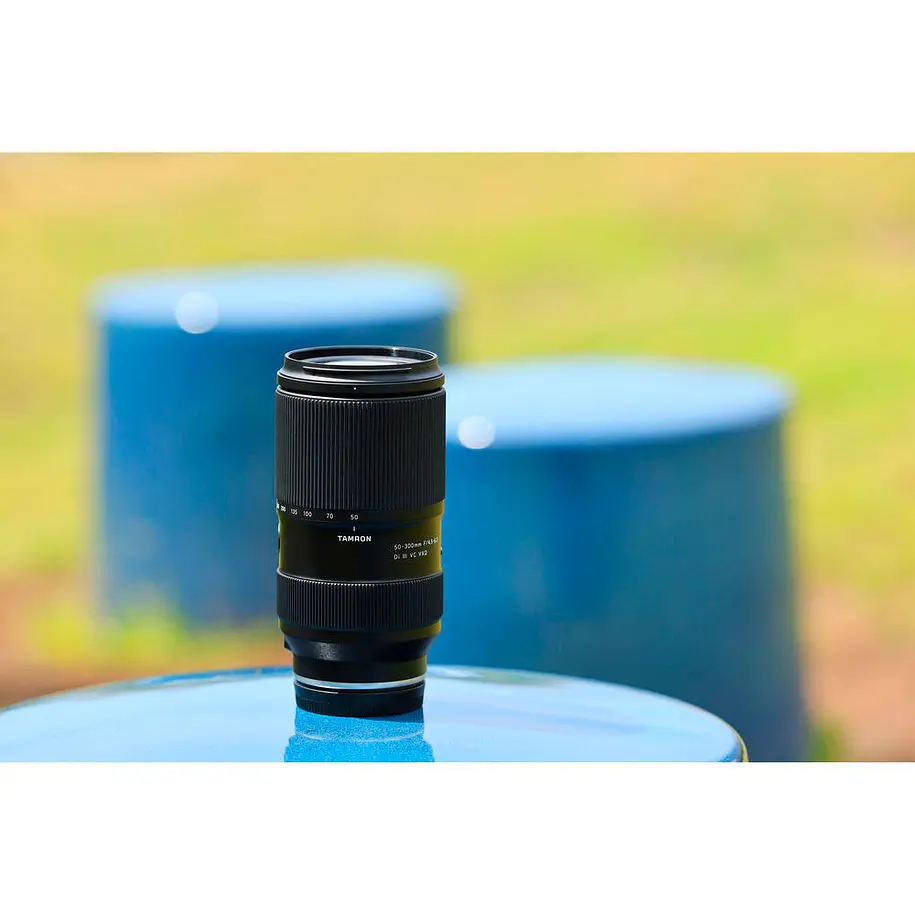 Tamron 50-300mm F/4.5-6.3 Di III VC VXD (Sony E) 13