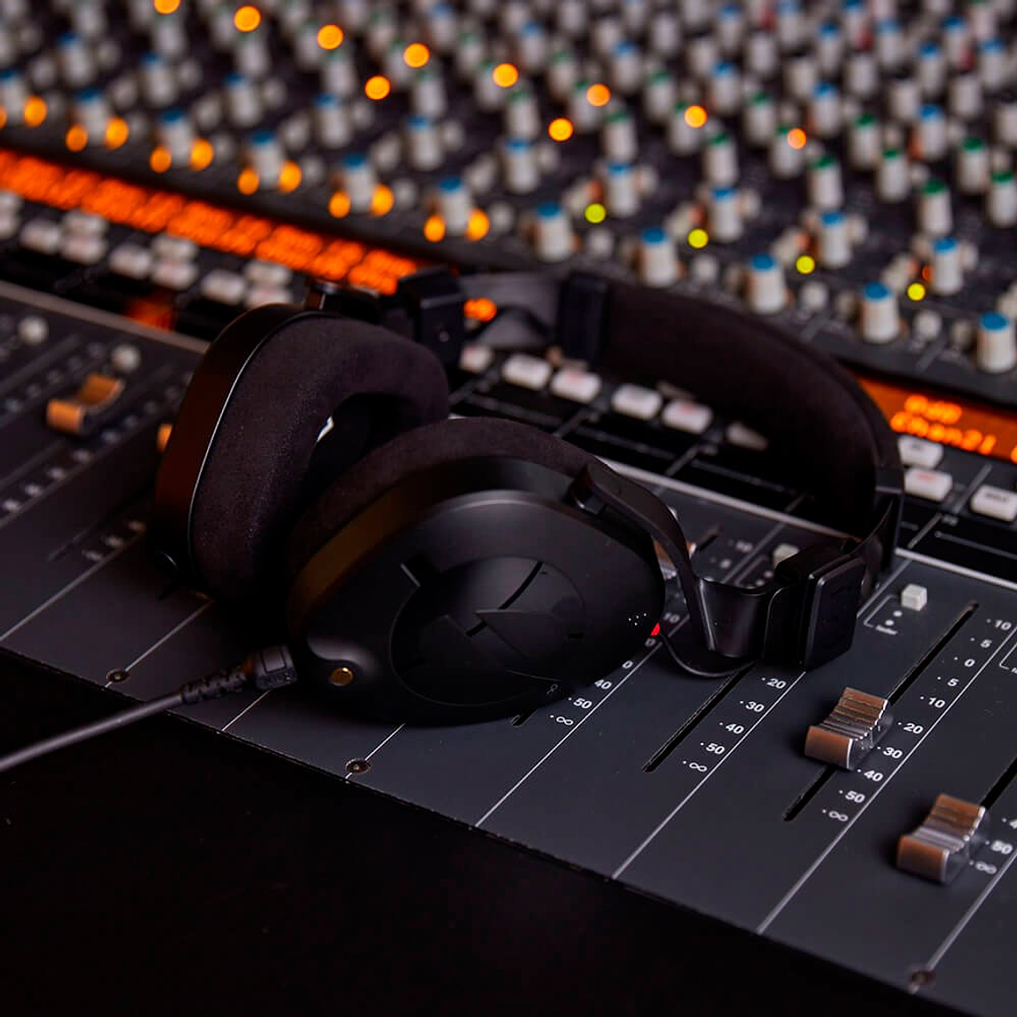 Rode NTH-100 - Audífonos cerrados supraaurales 6