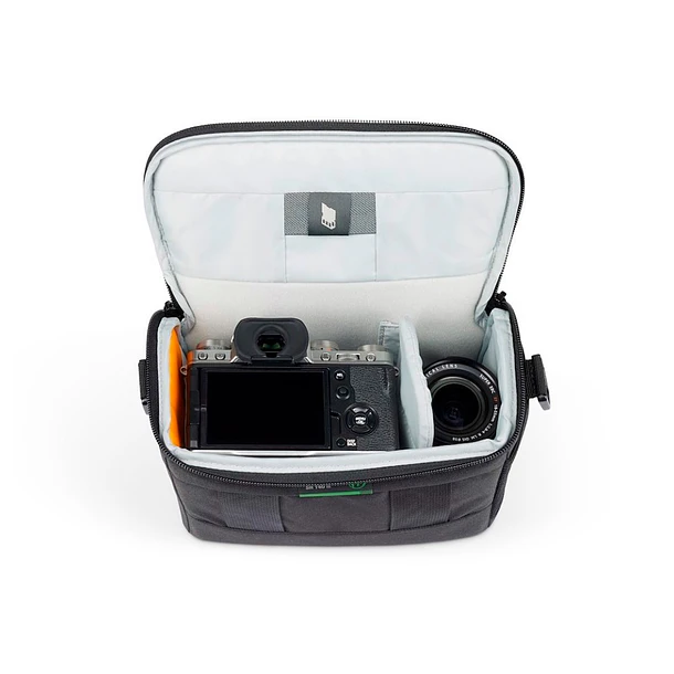 Lowepro Adventura SH 140 III, Black 3