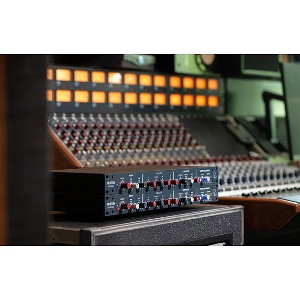 Rupert Neve Newton Channel - Mic Pre + EQ + Compresor con Silk 6