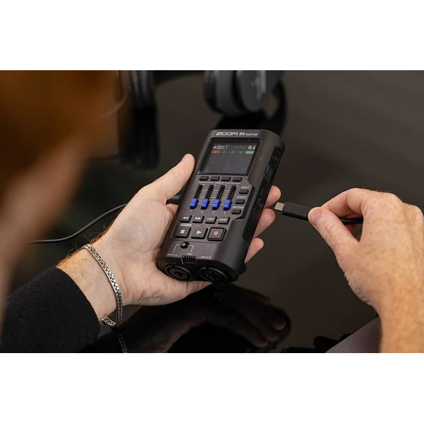 Zoom R4 Grabadora Multitrak 32bit Flotantes 7