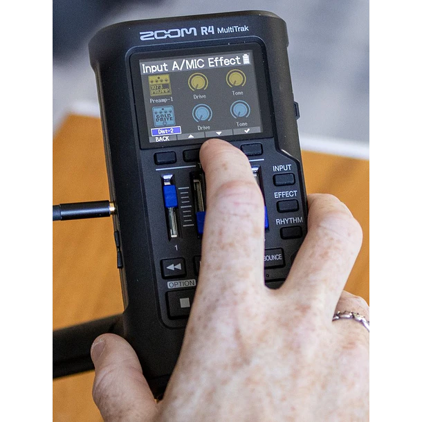 Zoom R4 Grabadora Multitrak 32bit Flotantes 22
