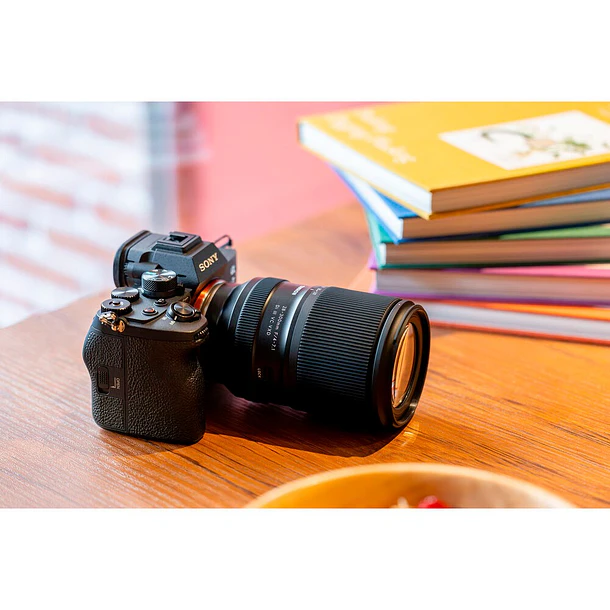 TAMRON 28-300mm F/4-7.1 Di III VC VXD (Sony E) 7