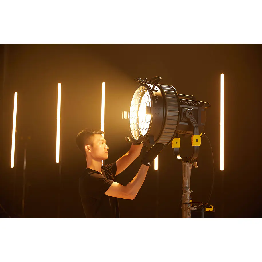 Godox MG1200Bi K1 KNOWLED Cañon Led Bi-Color Reflectores de 30 45 y 60° 14