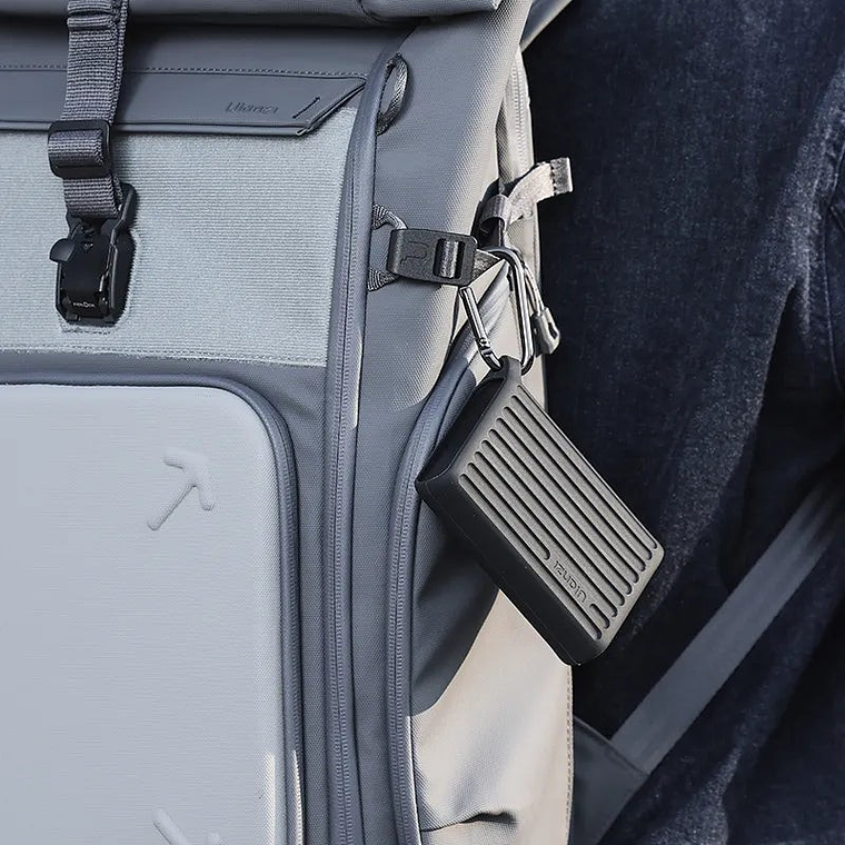 Ulanzi MCR-02 Multifunctional High-Speed Card Reader Case 5