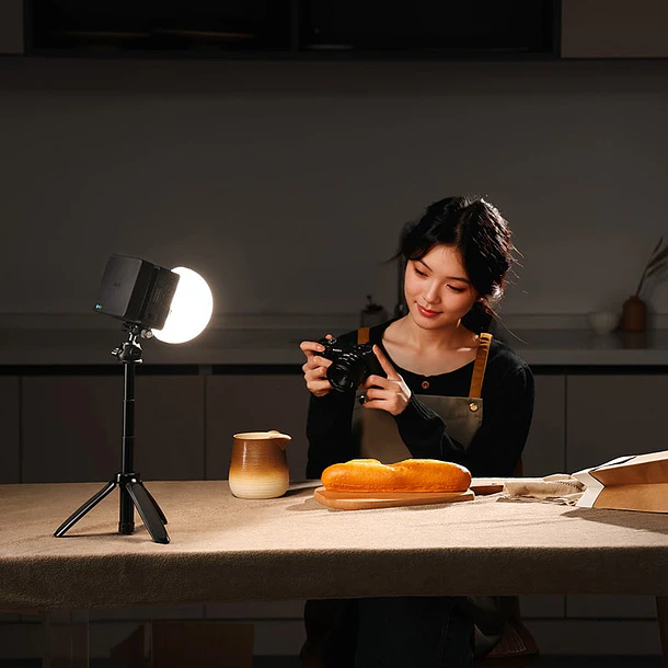Ulanzi LM-P40RGB Portable Video Light 40W RGB 8