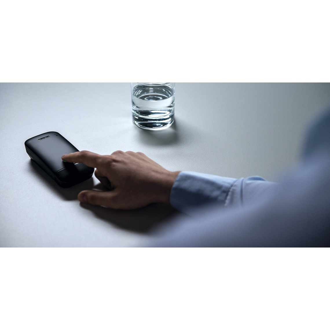 Shure Transmisor Inalambrico De Sobremesa Cardioide En Banda G50 Linea Ulxd    Ch 2