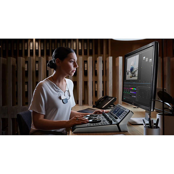 Blackmagic  Codigo De Licencia Para Davinci Resolve Studio Tipo Llave 4