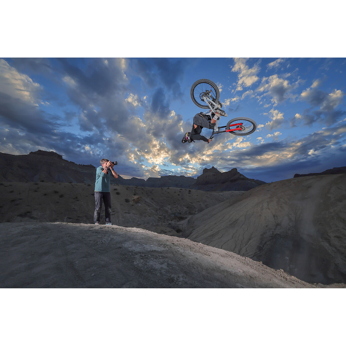 Canon EOS R6 Mark III + RF 24-105mm f/4-7.1 IS STM Cámara 32.5 MP 7