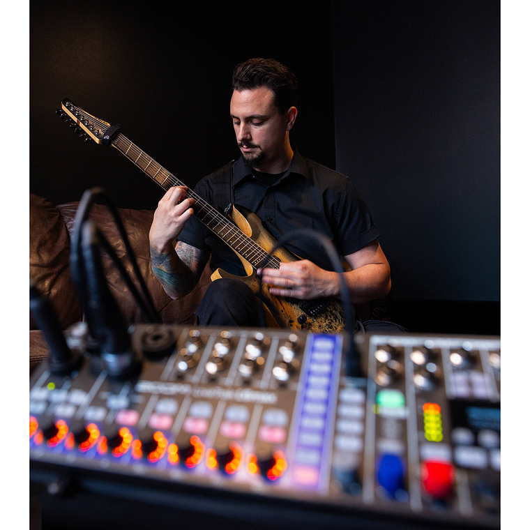 Zoom LiveTrak L6max Mezcladora y grabadora portátil de 12 canales 14