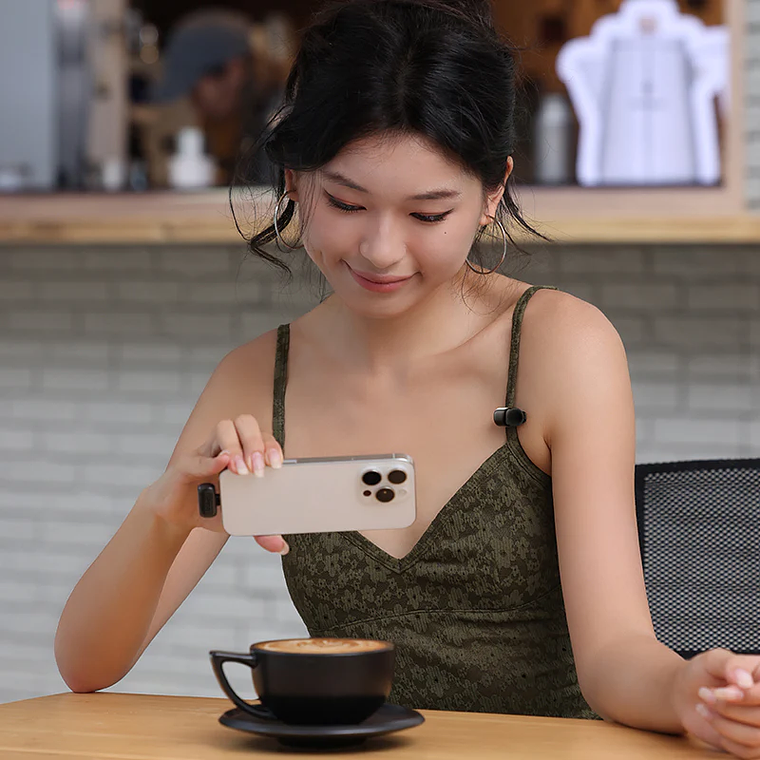 Ulanzi A200 Mini Micrófono Lavalier Doble USB-C A046 Negro 15