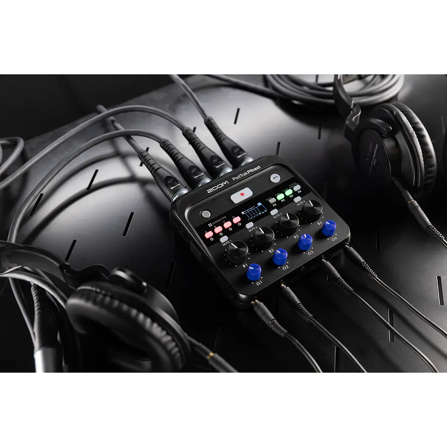 Zoom PodTrak P4next Grabadora Portátil Multitrack Podcast Recorder 15