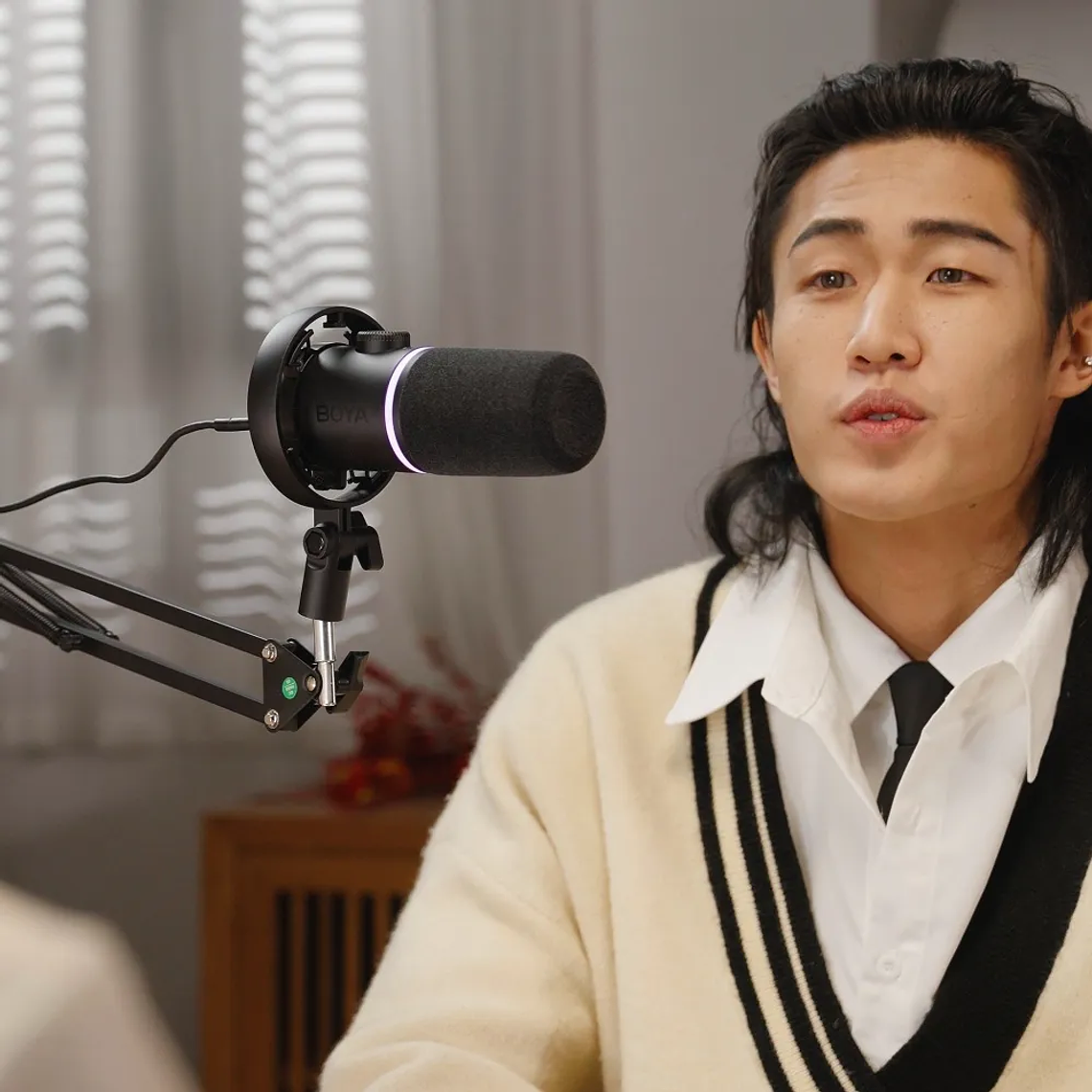 BOYA Castmic S60 Micrófono RGB Dinámico USB-C y XLR 6