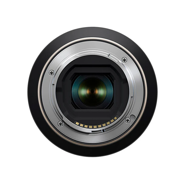 Tamron 18-300mm f/3.5-6.3 Di III-A VC VXD Lens (Canon RF) 3
