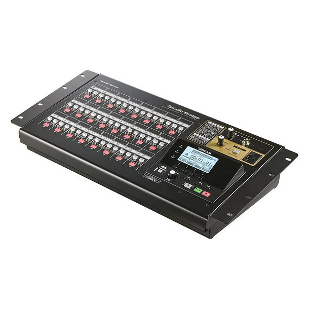 Tascam Studio Bridge - Grabador e Interfaz de audio de 24 canales 1