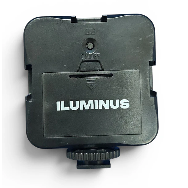 Iluminus IL-WL62-W  Luz Led Compacto Funciona Con Pilas AAA 4