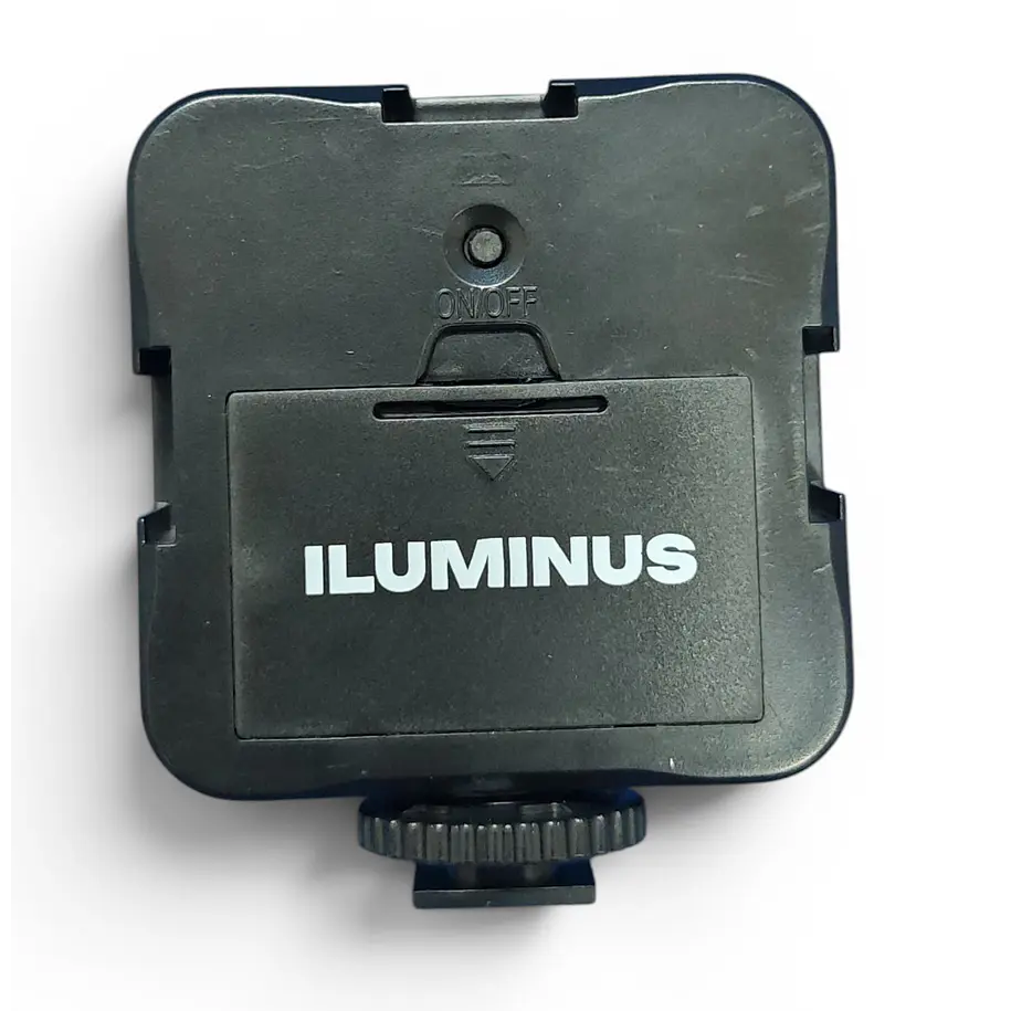 Iluminus IL-WL62-W  Luz Led Compacto Funciona Con Pilas AAA 4