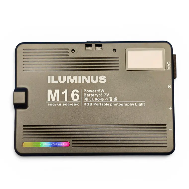 Iluminus IL-M16RGB Luz Led RGB Con Accesorios de Montaje 4