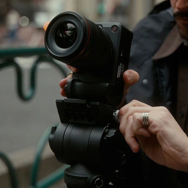Canon EOS R6 V Body Cámara Digital de Video 7K y Fotografía (Solo Cuerpo) 11