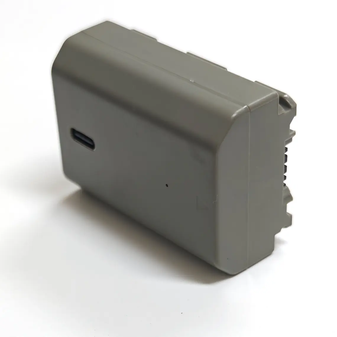 Iluminus IL-FZ100-USBC Batería Con Puerto Usb-C de Carga Para Cámaras Que Usan NP-FZ100 6