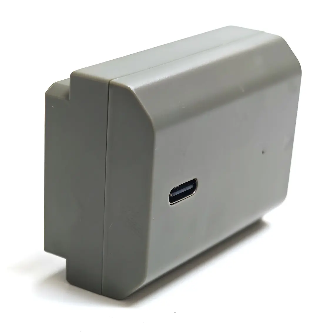 Iluminus IL-FZ100-USBC Batería Con Puerto Usb-C de Carga Para Cámaras Que Usan NP-FZ100 7