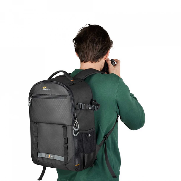 Lowepro Mochila Adventura BP 300 III 10
