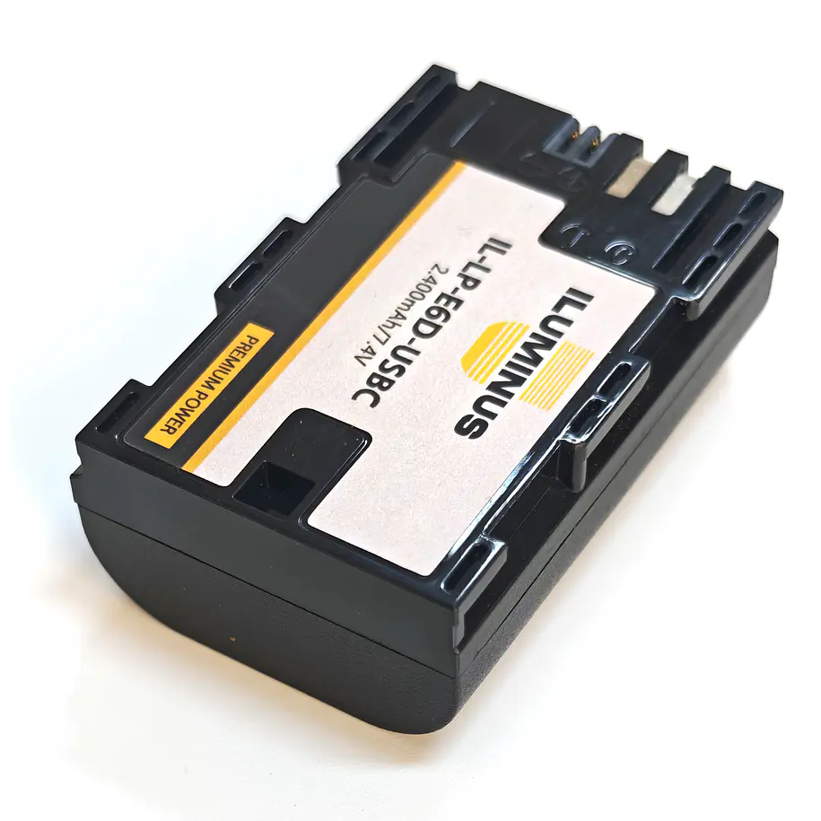 Iluminus IL-LP-E6D-USBC Batería Con Puerto Usb-C de Carga Para Cámaras Que Usan LP-E6P o LP-E6N 1