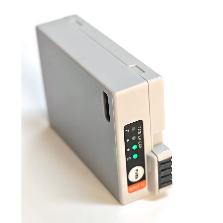 Iluminus IL-LP-E8-USBc Batería Con Puerto Usb-C de Carga Para Cámaras Que Usan LP-E8 5