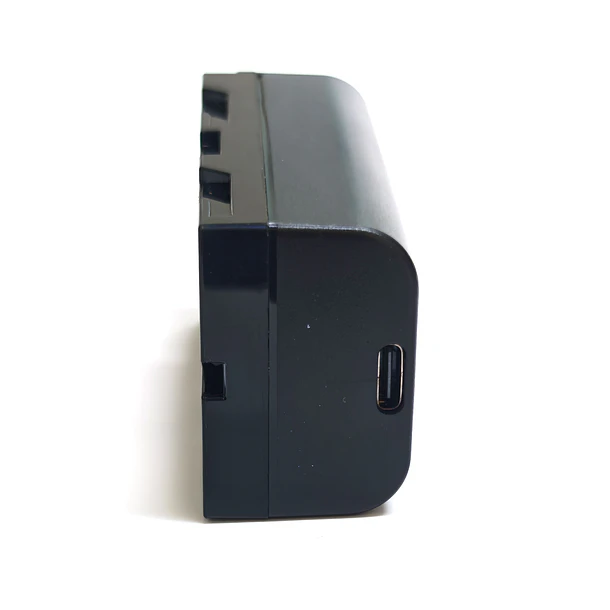 Iluminus IL-NP-F550-USB-C Batería Con Puerto de Carga Para Cámaras y Luces Que Usan Baterías NP-F550 / NP-F570 5