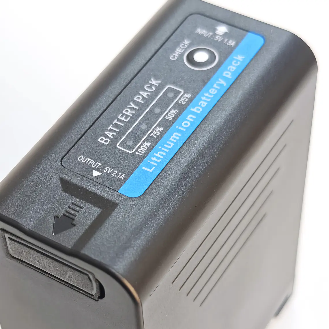 Iluminus NP-F990 Batería Para Cámaras y Luces Led Con Indicador de Carga 7