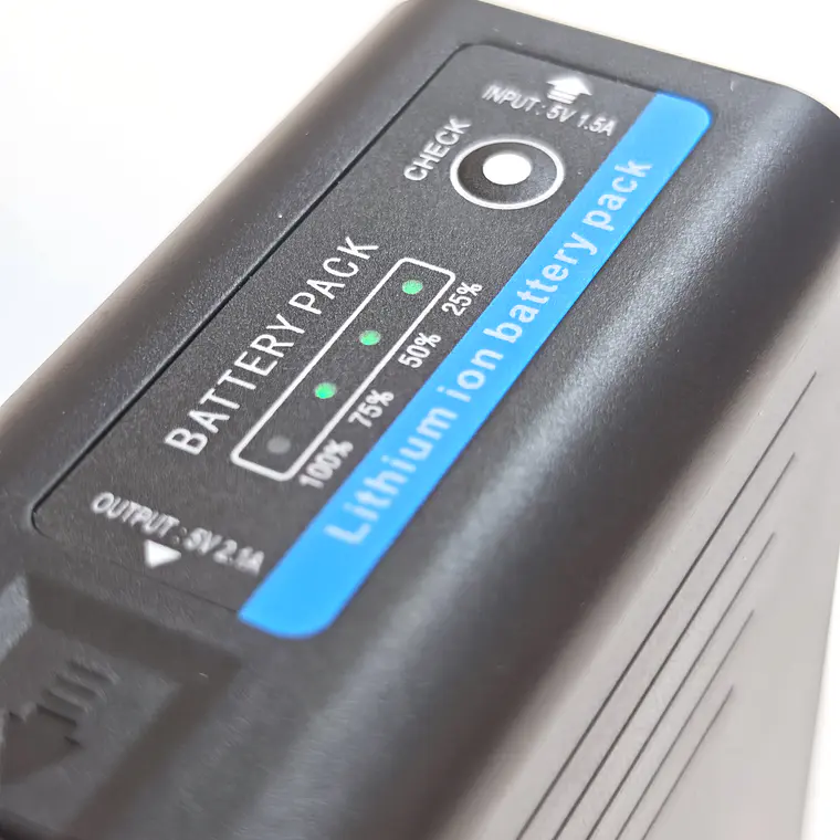 Iluminus NP-F990 Batería Para Cámaras y Luces Led Con Indicador de Carga 12