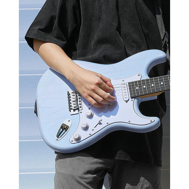 Donner DST-80 Kit Guitarra Eléctrica Stratocaster con Amplificador Recargable 5W Sonic Blue EC6958 7
