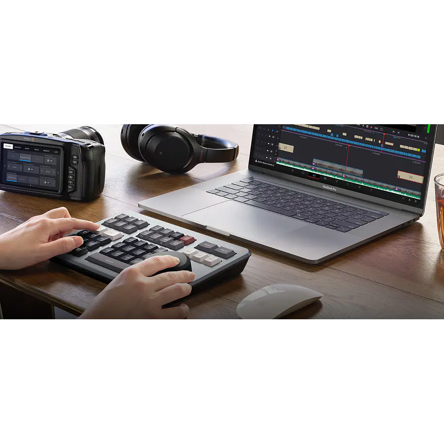 Blackmagic Design DaVinci Resolve Speed Editor Teclado de Edición Bluetooth con Dial de Búsqueda y Licencia DaVinci Resolve Studio DV/RES/BBPNLMLEKA 3