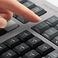 Blackmagic Design DaVinci Resolve Speed Editor Teclado de Edición Bluetooth con Dial de Búsqueda y Licencia DaVinci Resolve Studio DV/RES/BBPNLMLEKA - Miniatura 7