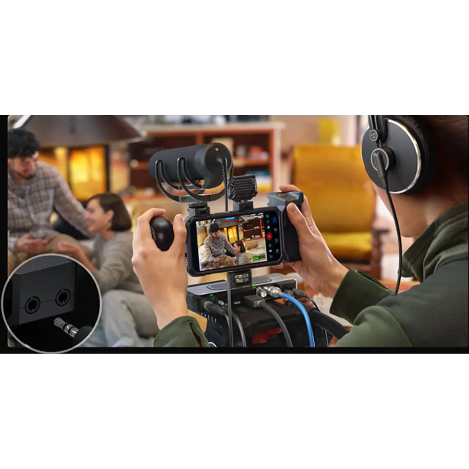 Blackmagic Design Camera ProDock Dock Profesional para iPhone 17 Pro con Genlock, Timecode y Salida HDMI CINTDOCKPRO 7
