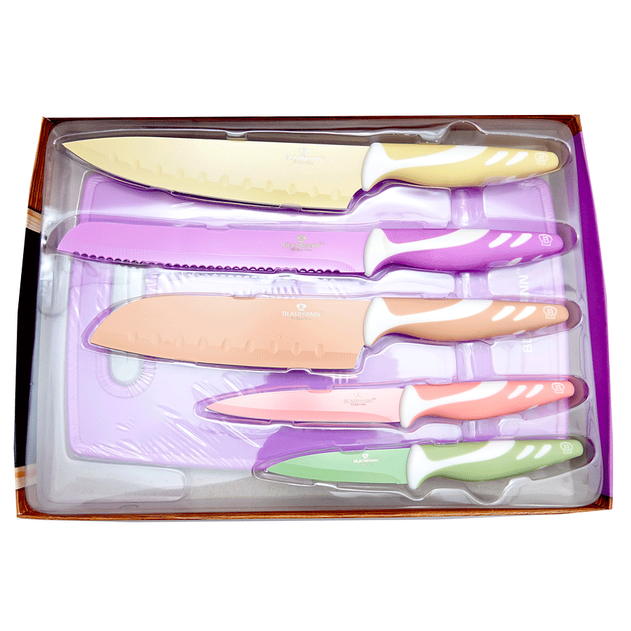 Set de cuchillos de 6 piezas con recubrimiento anti adherente y tabla de cortar